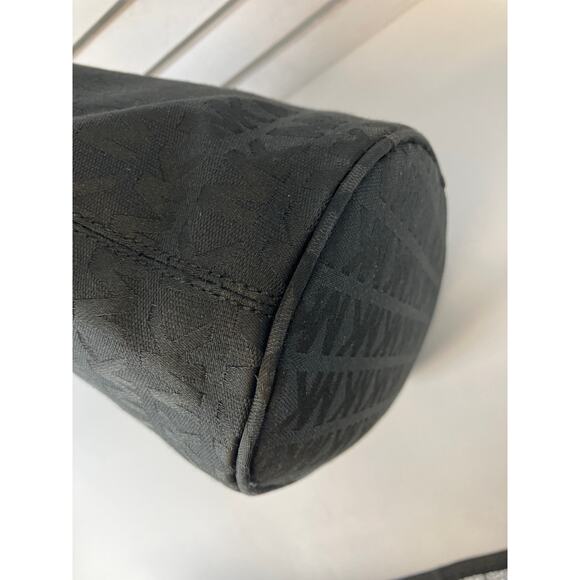 MICHAEL KORS, LARGE BLACK SIGNATURE PRINT CANVAS SHOULDER BAG - Picture 6 of 16